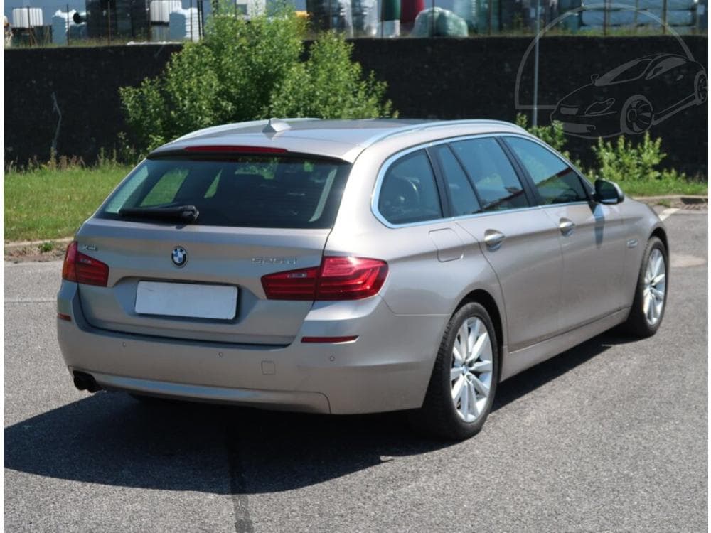 2016 BMW 5-SERIES - 5