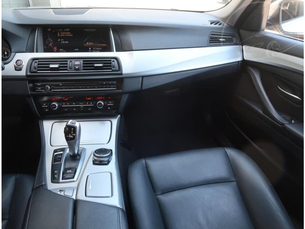 2016 BMW 5-SERIES - 8