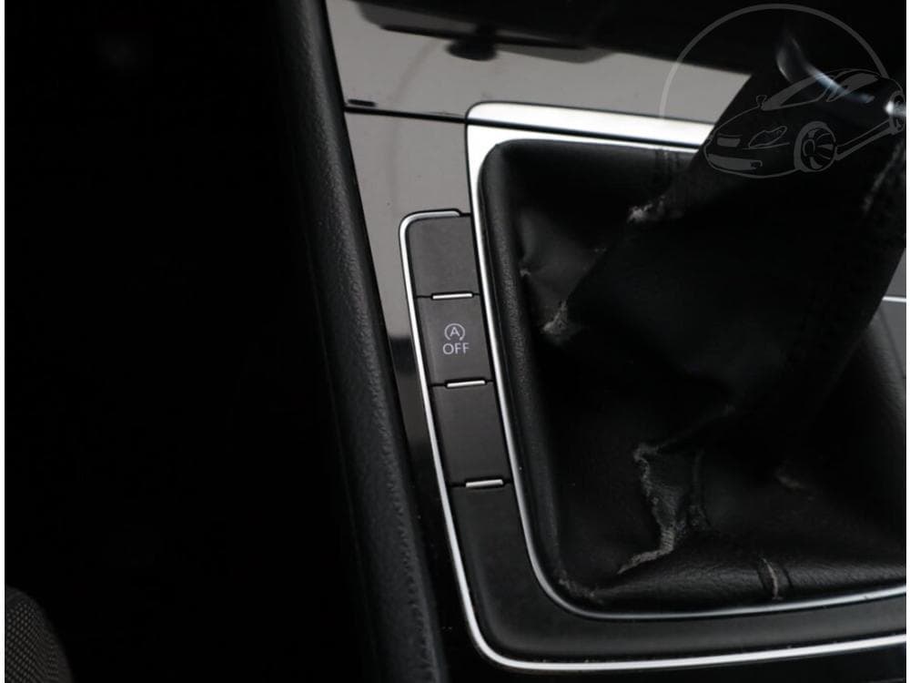 2015 Volkswagen GOLF - 13