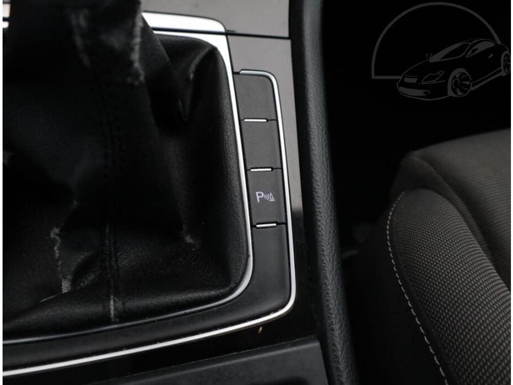 2015 Volkswagen GOLF - 14
