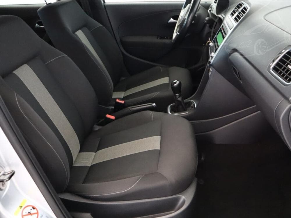 2013 Volkswagen POLO - 7