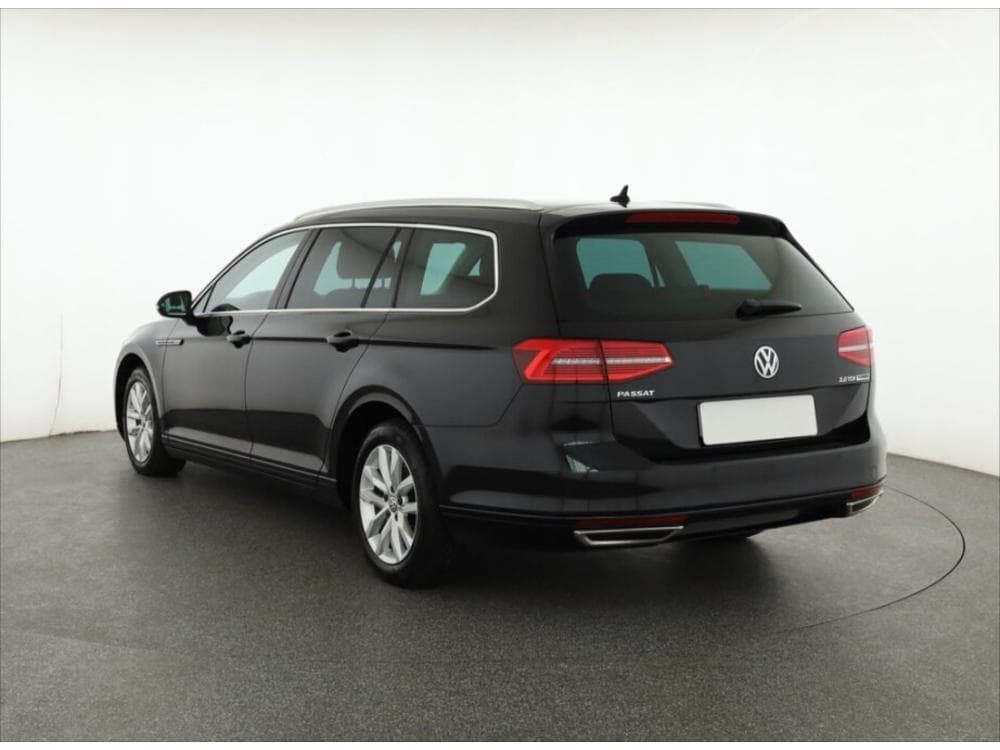 2015 Volkswagen PASSAT - 4