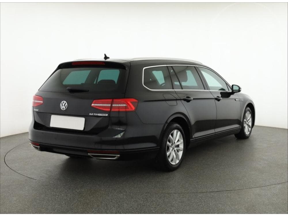2015 Volkswagen PASSAT - 5