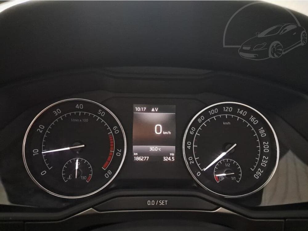 2019 Škoda SUPERB - 11