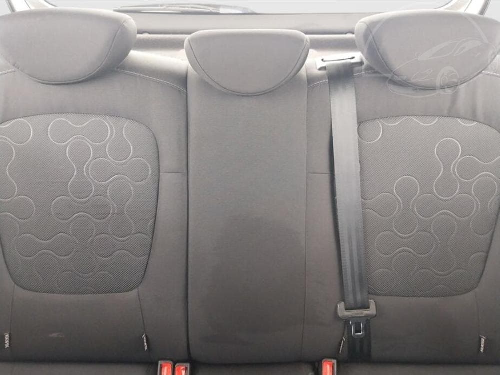 2009 Hyundai i20 - 10