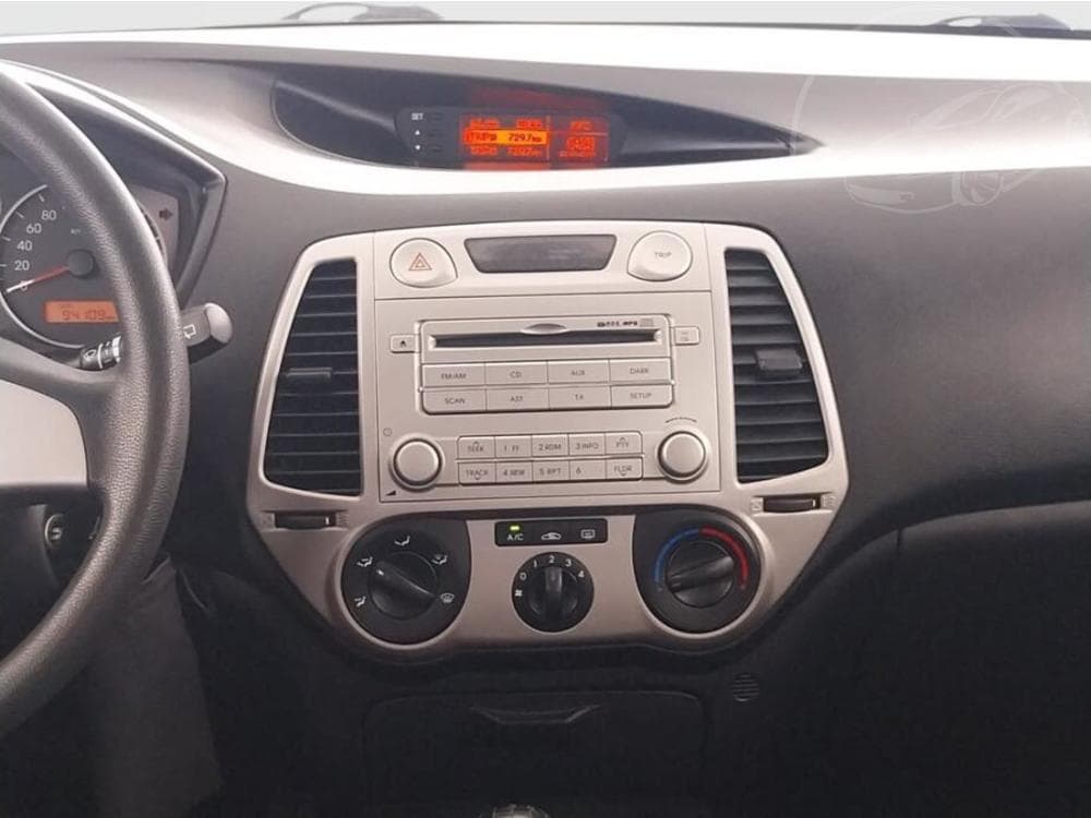 2009 Hyundai i20 - 12