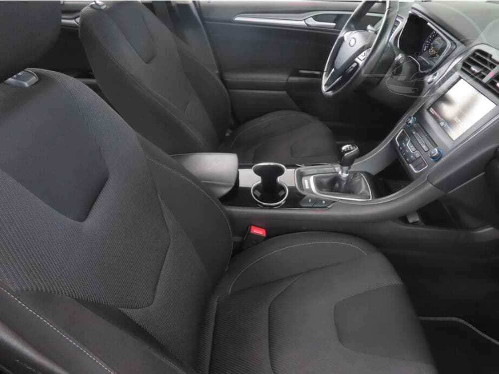 2015 Ford MONDEO - 9