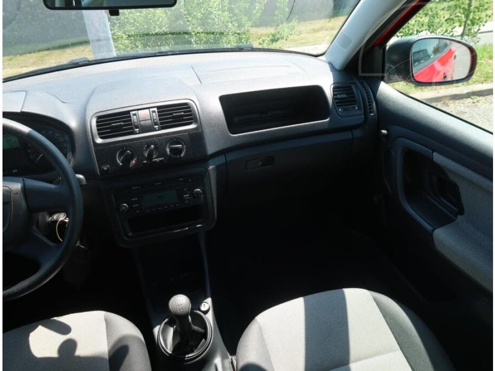 2012 Škoda FABIA - 8