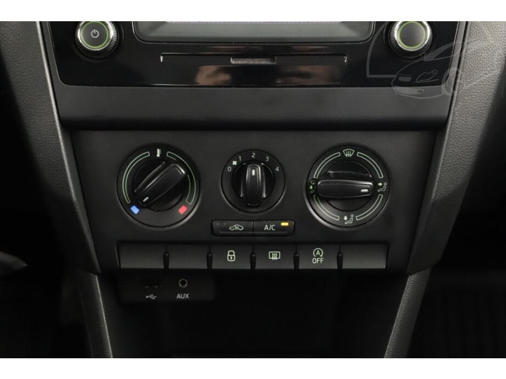 2015 Škoda RAPID - 11