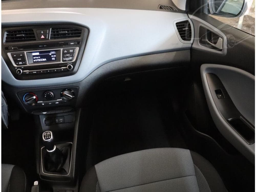 2018 Hyundai i20 - 8