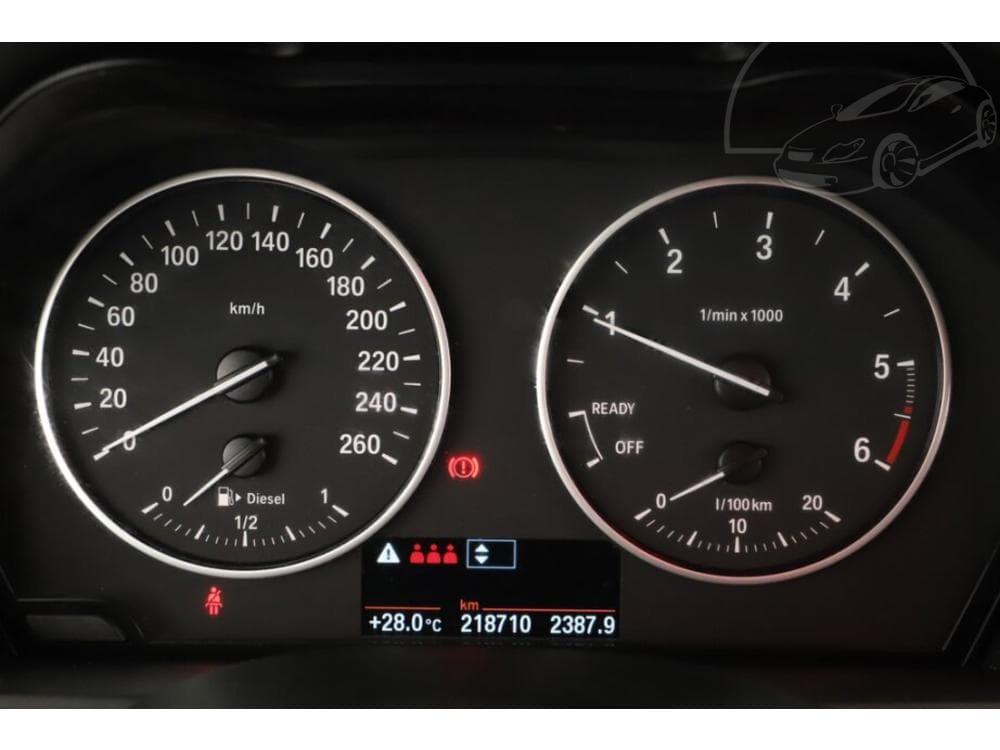 2015 BMW 1-SERIES - 8