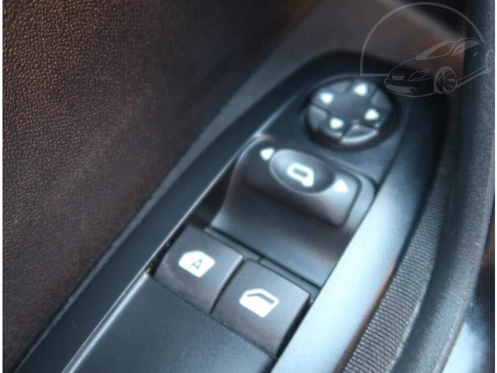 2014 Peugeot 208 - 15