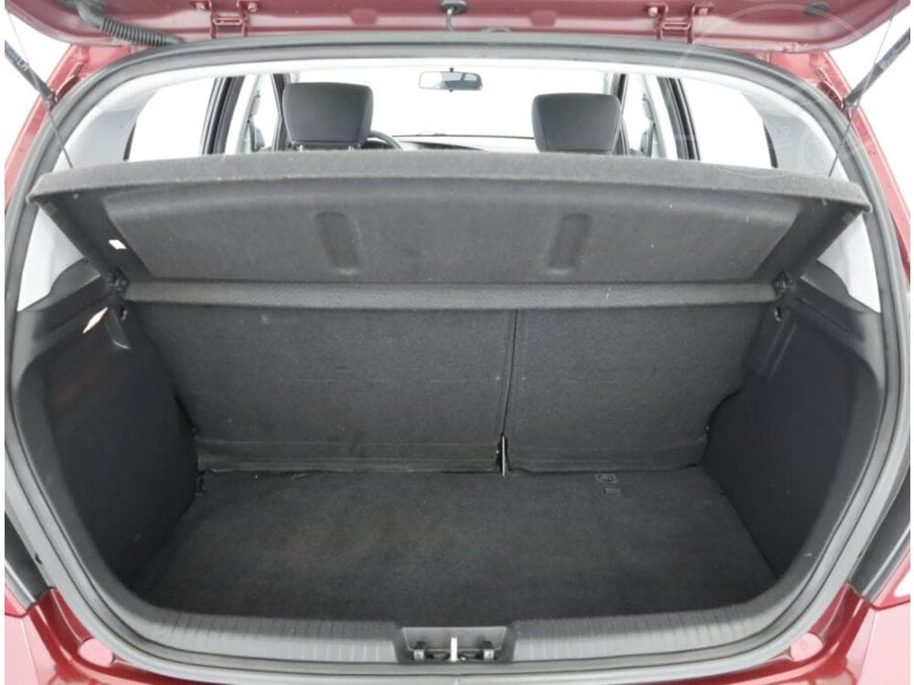 2014 Hyundai i20 - 12
