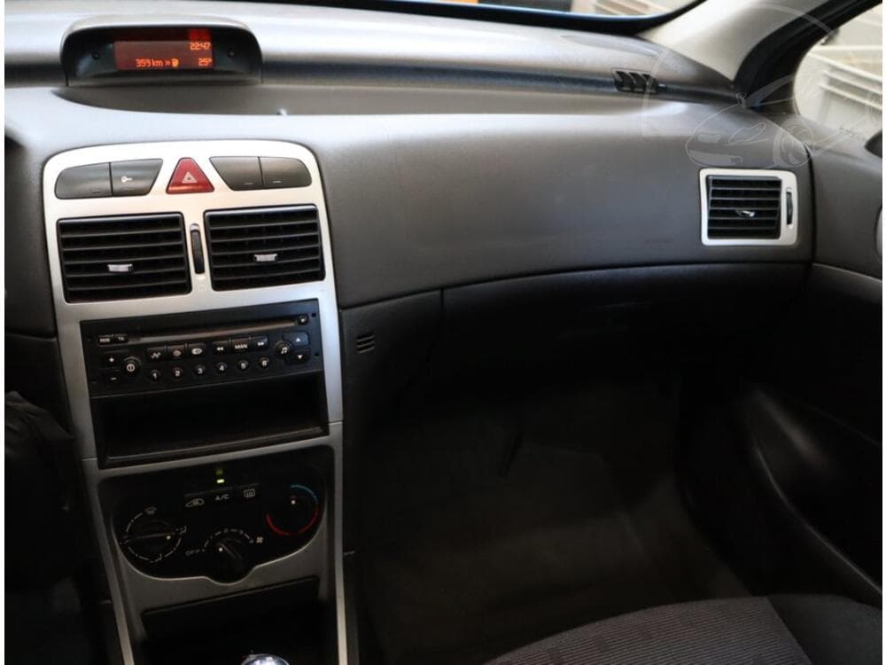 2002 Peugeot 307 - 8