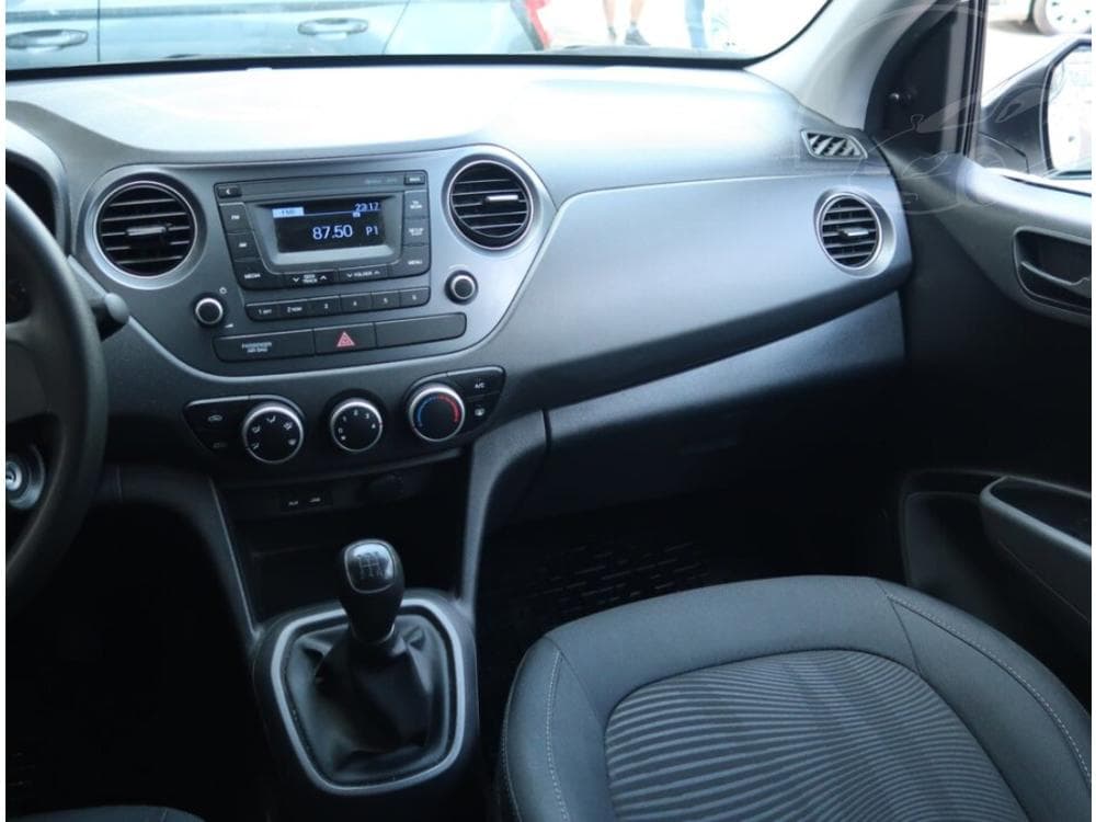 2018 Hyundai i10 - 8