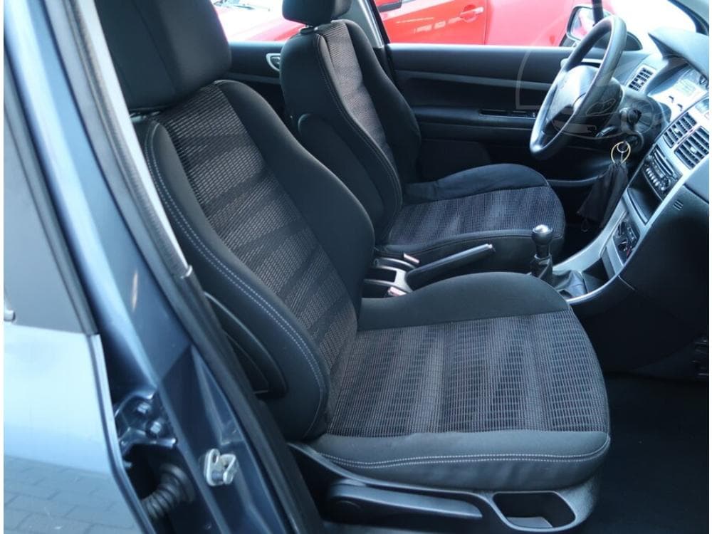 2008 Peugeot 307 - 9