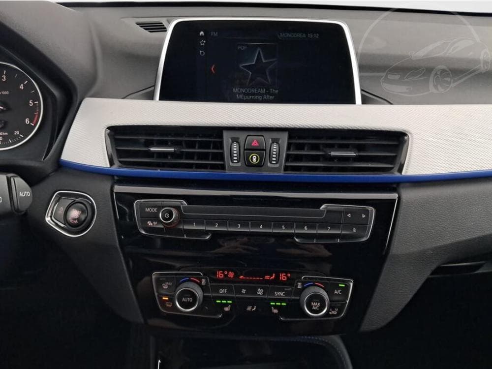 2017 BMW X1 - 12