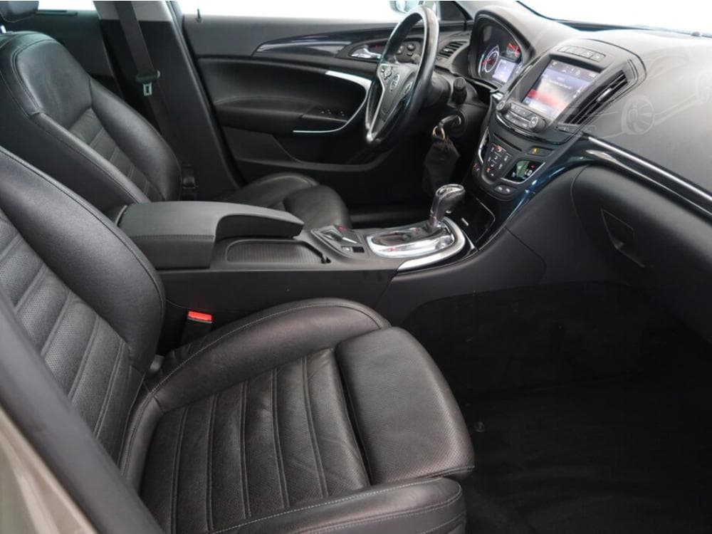 2014 Opel INSIGNIA - 9