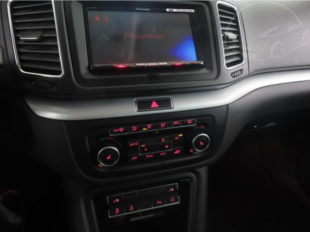 2011 Volkswagen SHARAN - 12