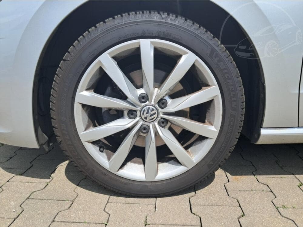 2019 Volkswagen GOLF - 14