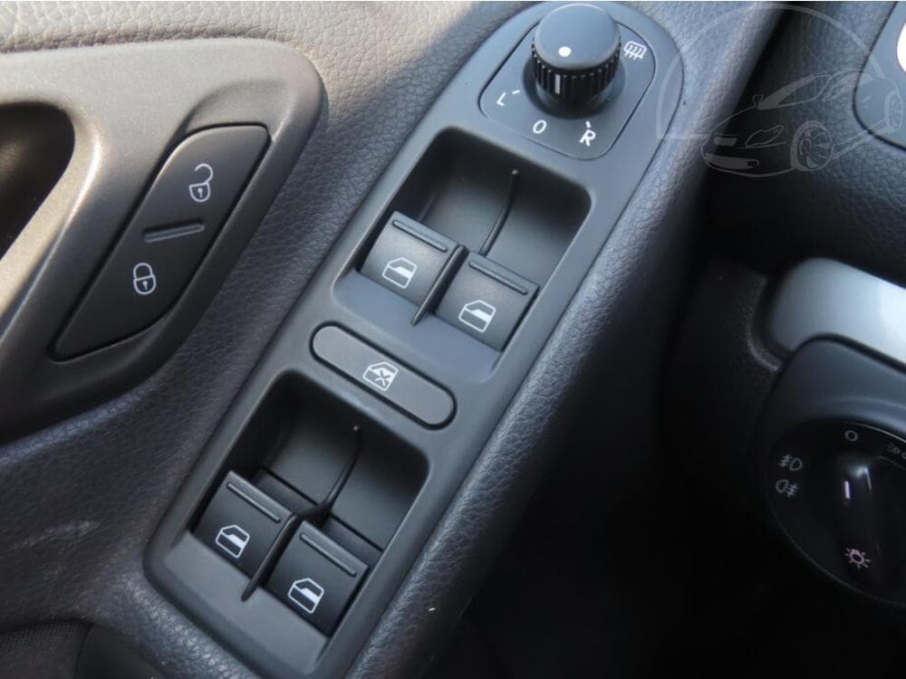 2012 Volkswagen GOLF - 8