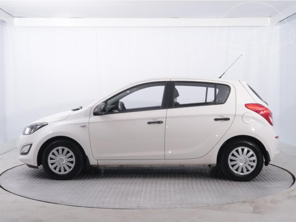 2013 Hyundai i20 - 3