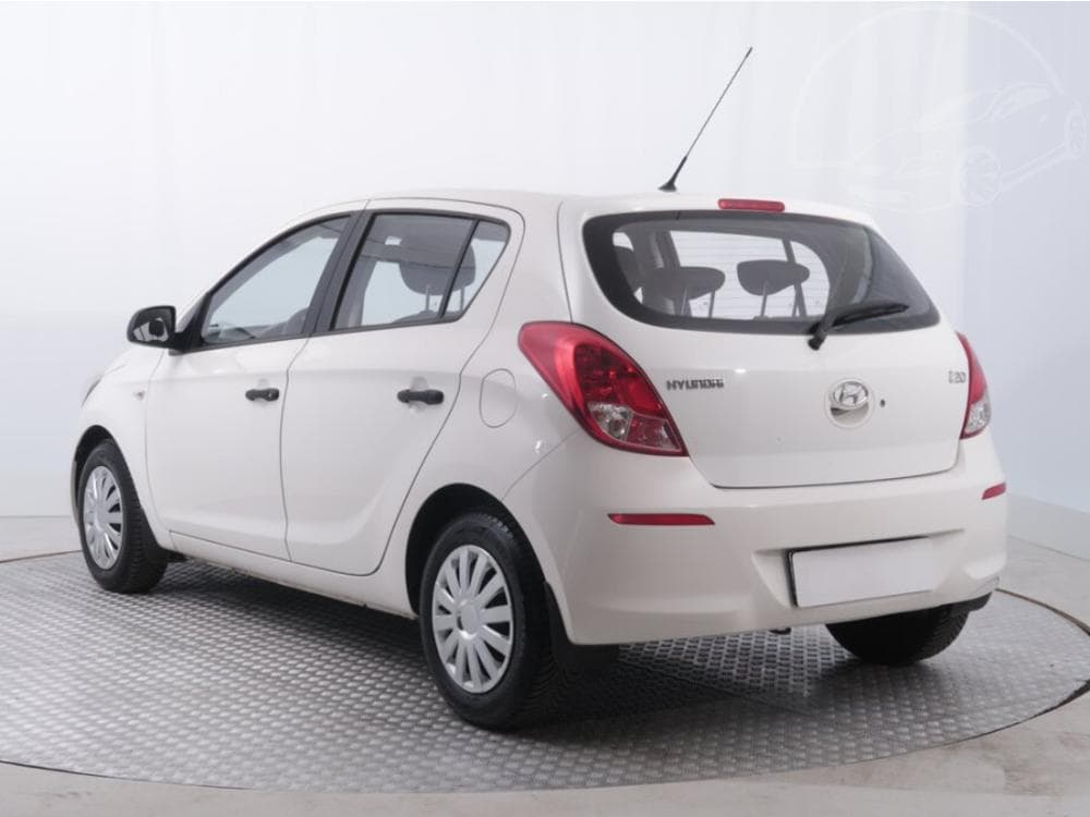 2013 Hyundai i20 - 4