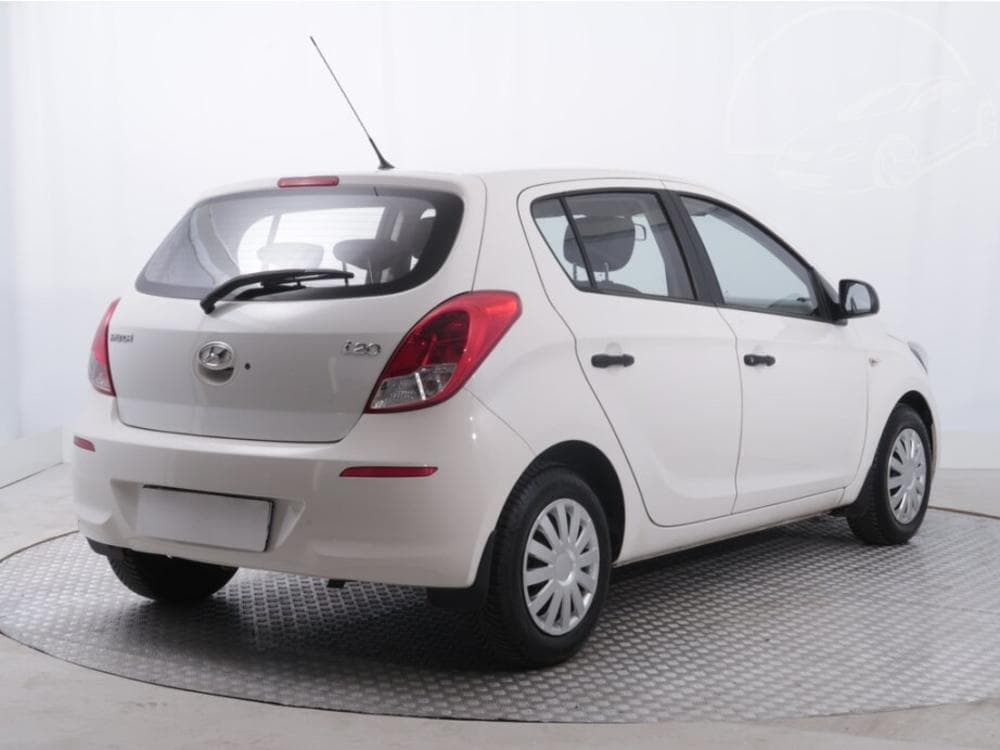 2013 Hyundai i20 - 5