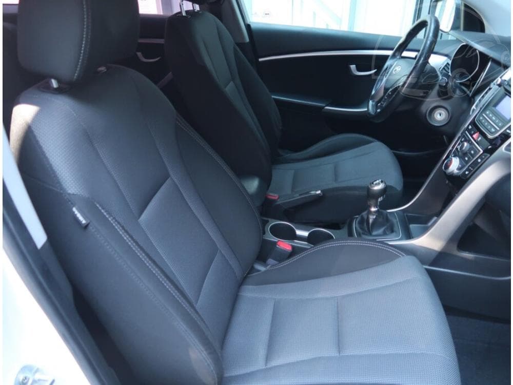 2012 Hyundai i30 - 9