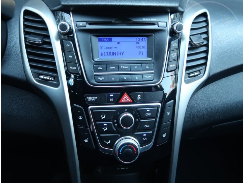 2012 Hyundai i30 - 12