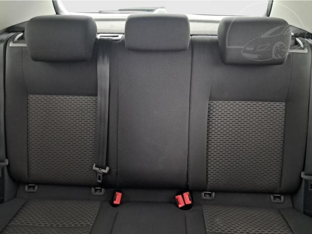 2011 Volkswagen GOLF - 10