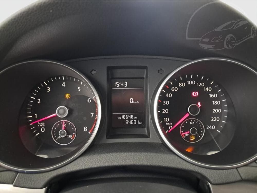 2011 Volkswagen GOLF - 11