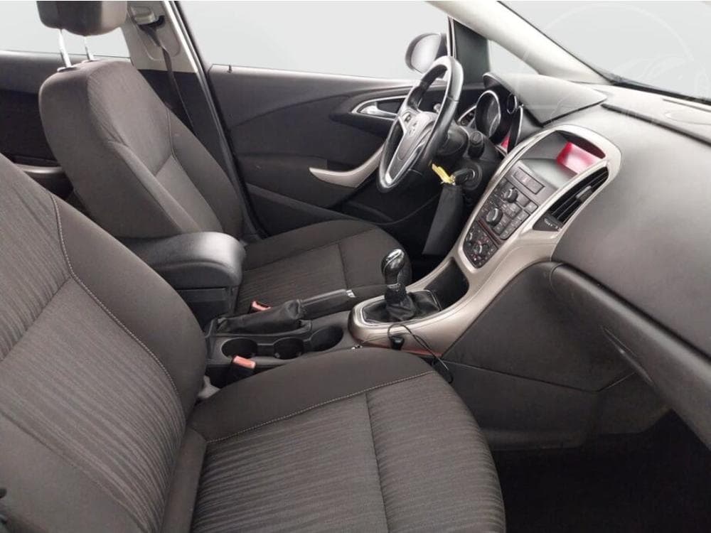 2010 Opel ASTRA - 9