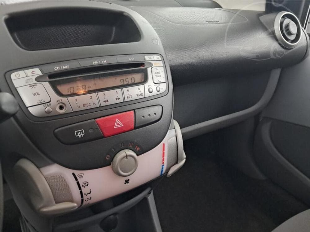 2007 Peugeot 107 - 12