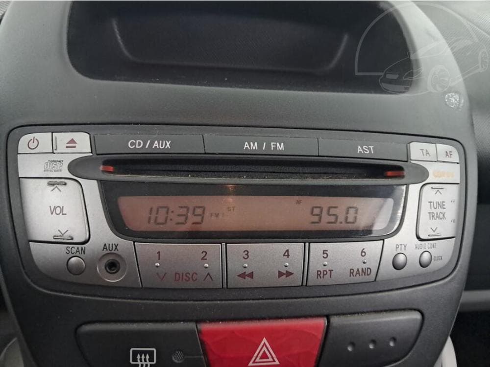 2007 Peugeot 107 - 13