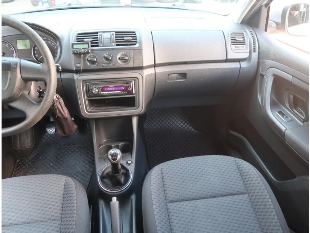 2012 Škoda FABIA - 8