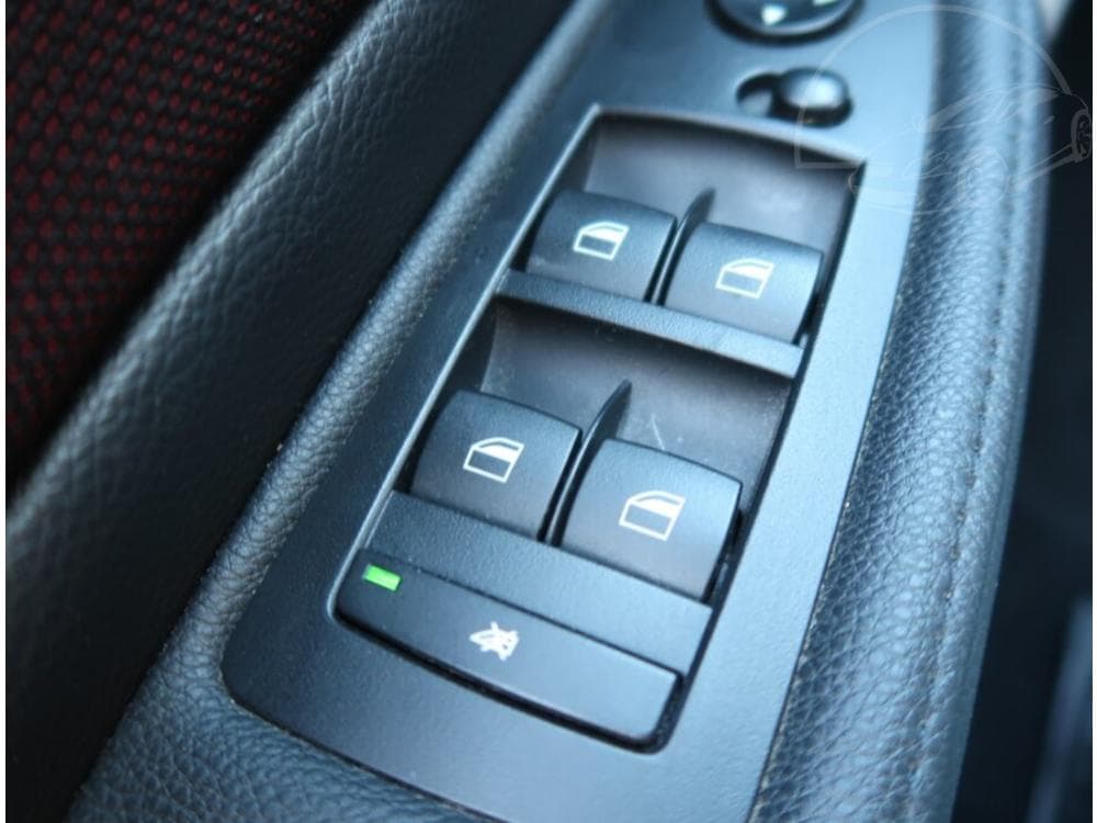 2008 BMW 1-SERIES - 13