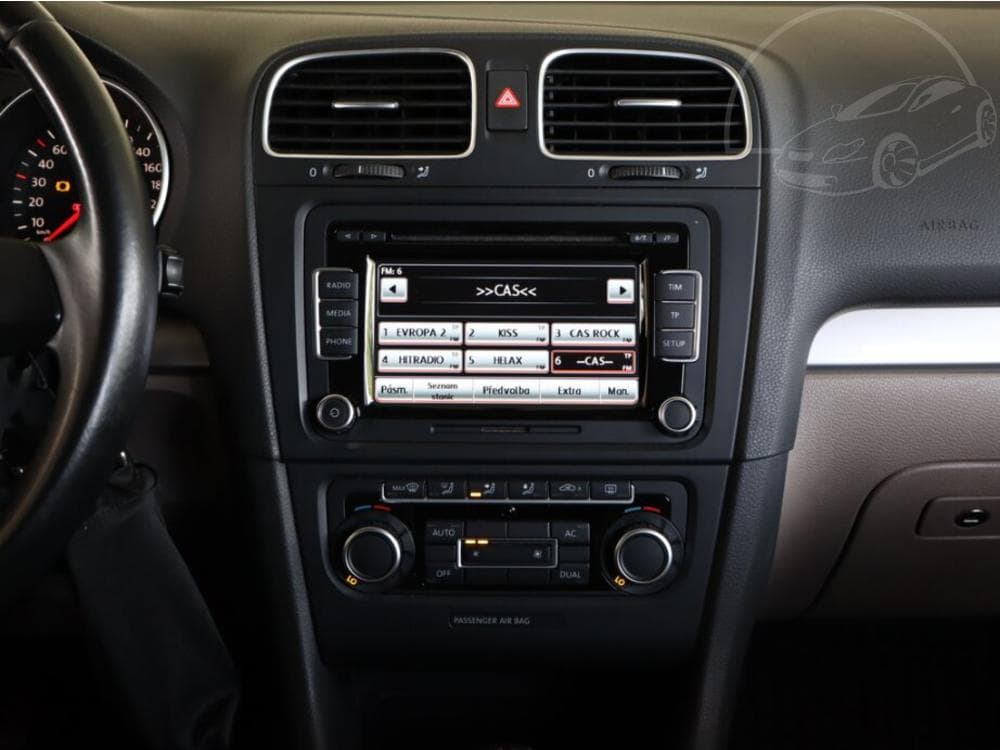 2010 Volkswagen GOLF - 10