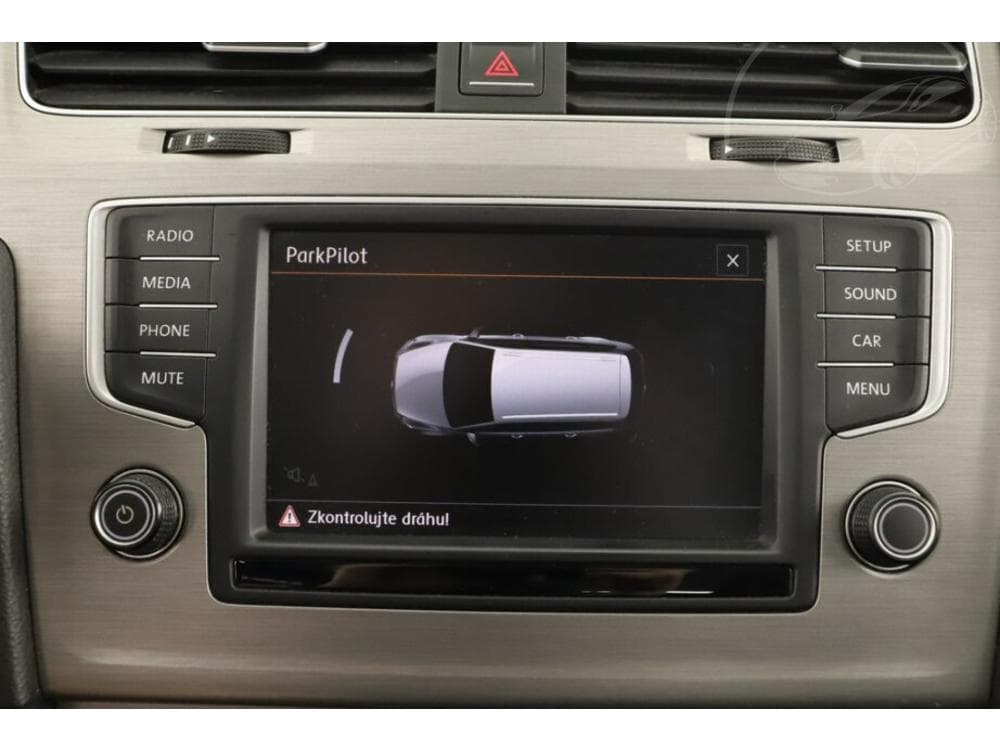 2015 Volkswagen GOLF - 10