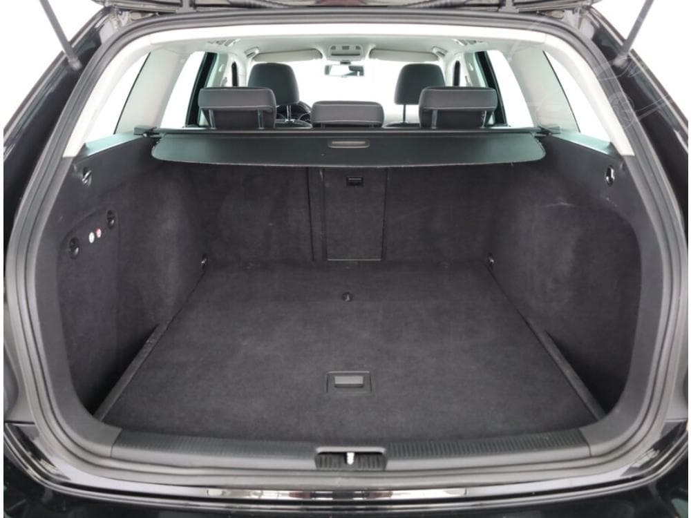 2012 Volkswagen GOLF - 12