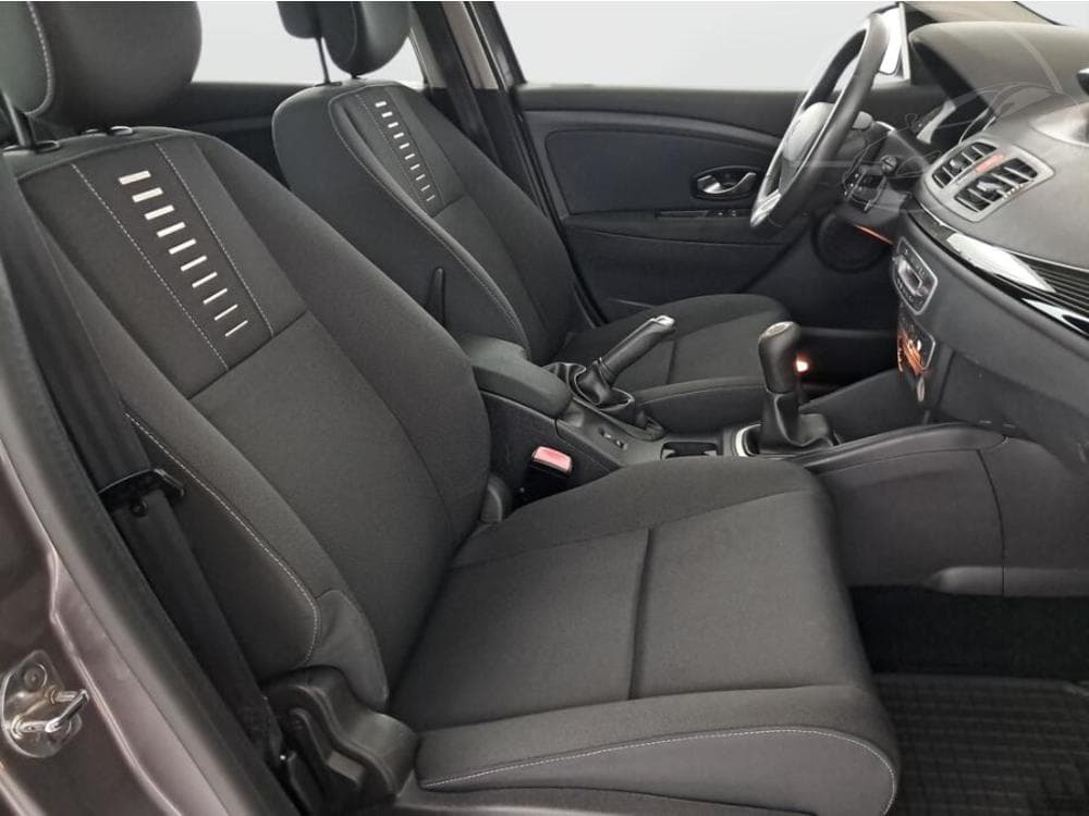 2011 Renault MEGANE - 9