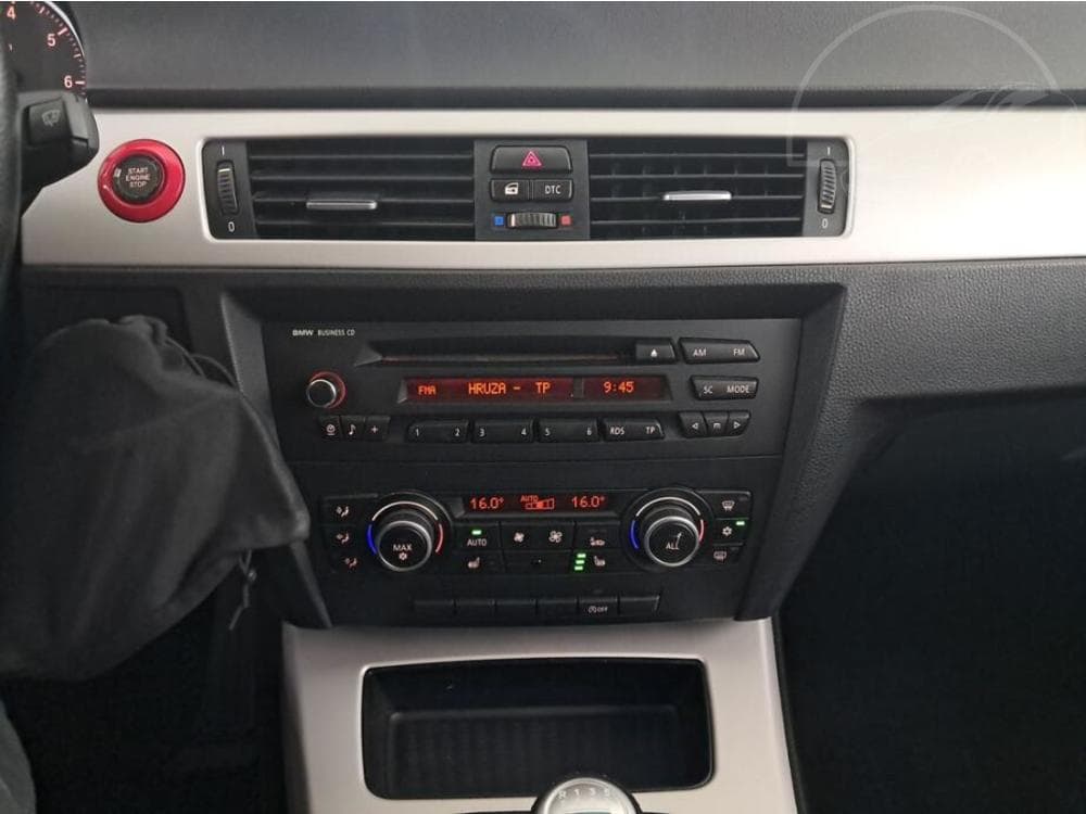 2009 BMW 3-SERIES - 12