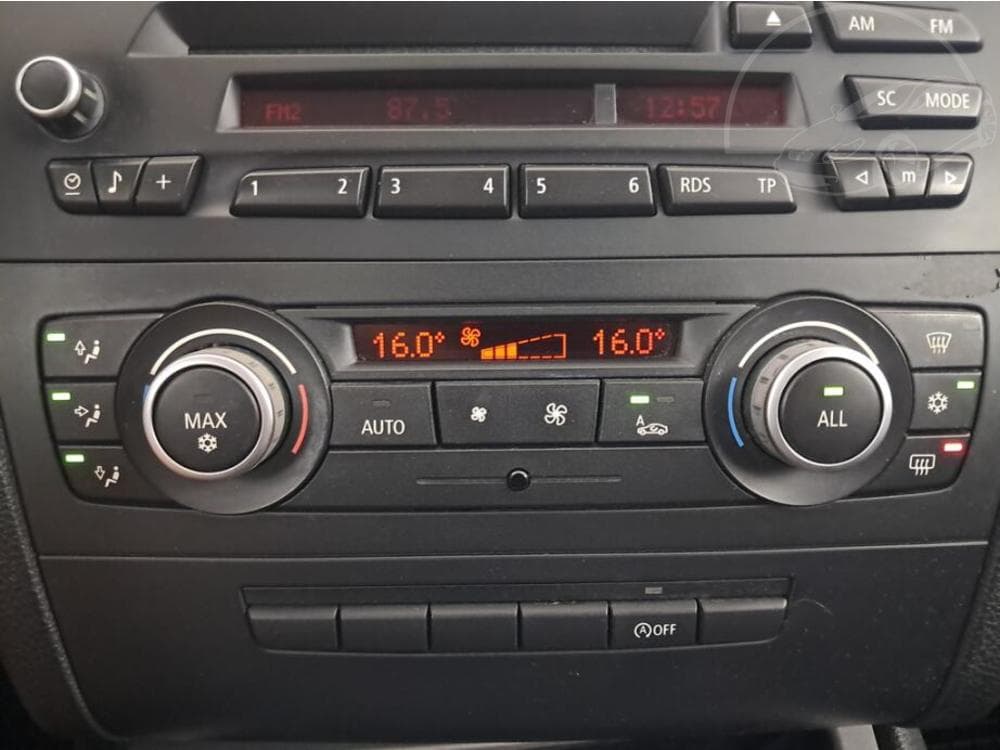 2011 BMW 1-SERIES - 13