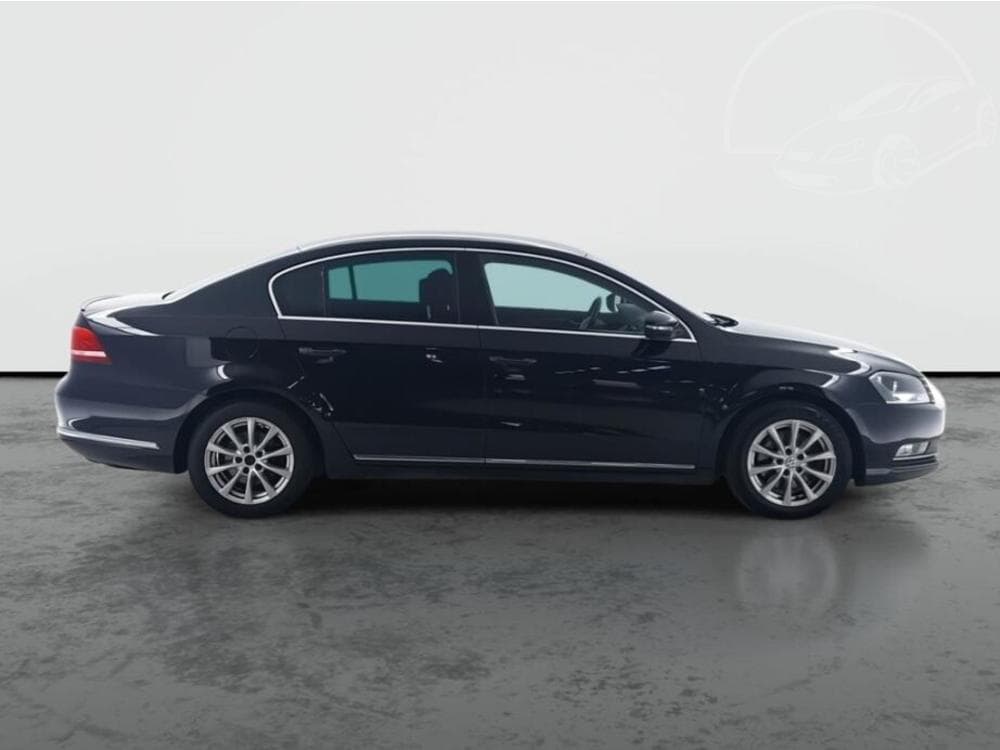 2011 Volkswagen PASSAT - 6