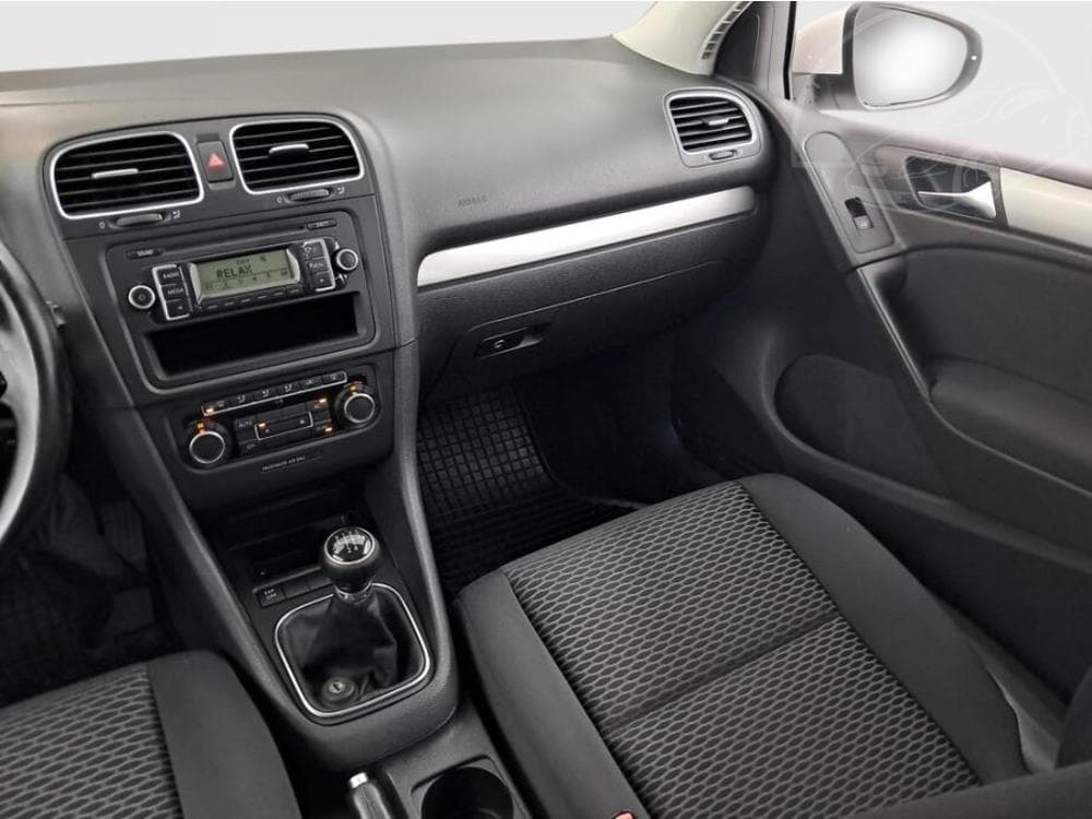 2010 Volkswagen GOLF - 8