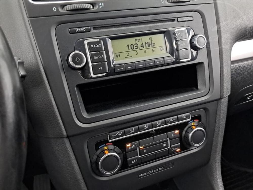 2010 Volkswagen GOLF - 12
