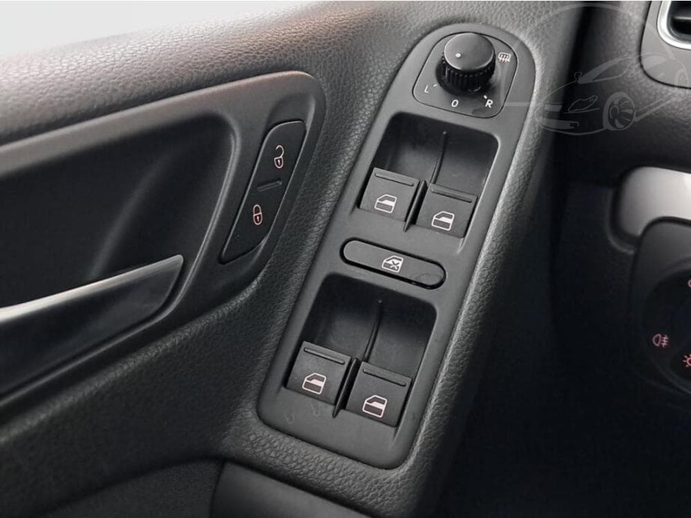 2010 Volkswagen GOLF - 14