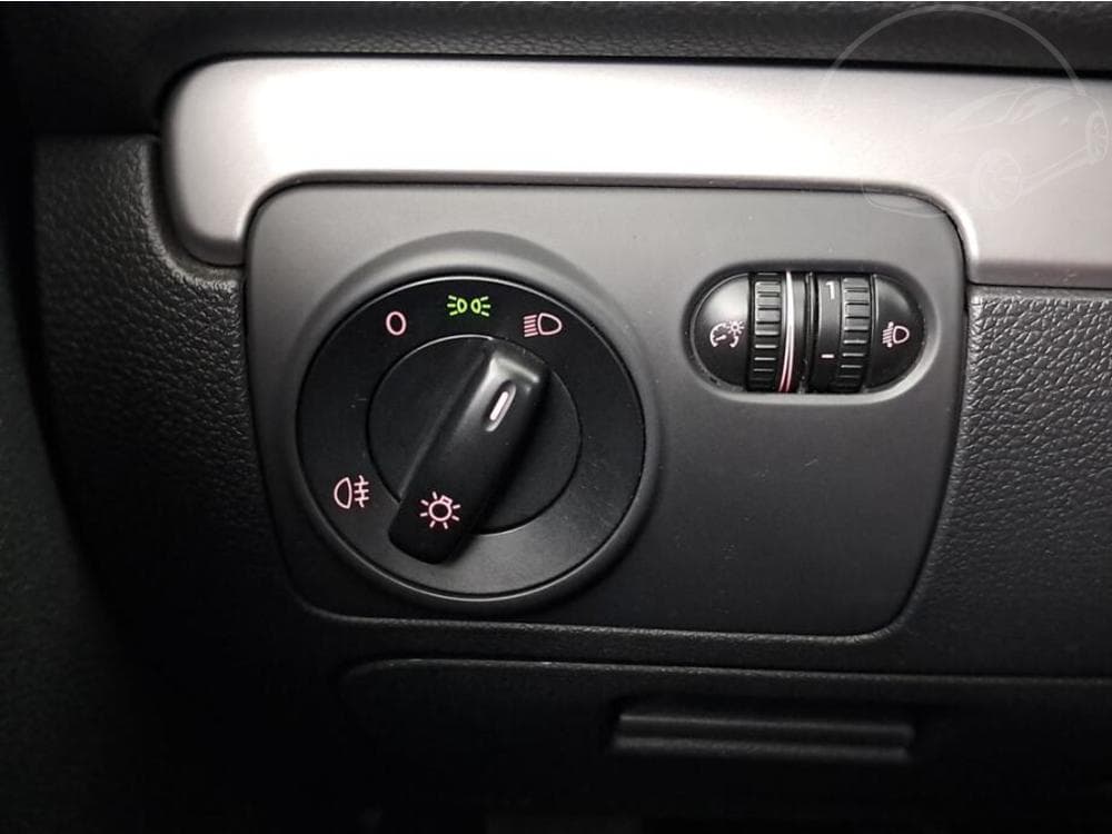 2010 Volkswagen GOLF - 15