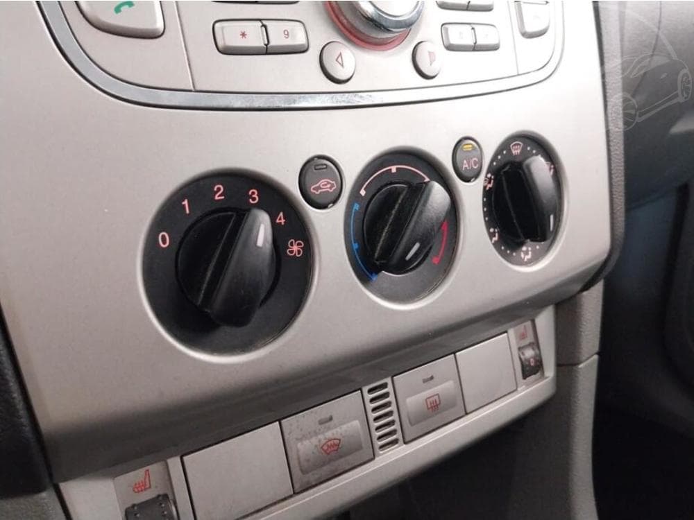 2008 Ford FOCUS - 13