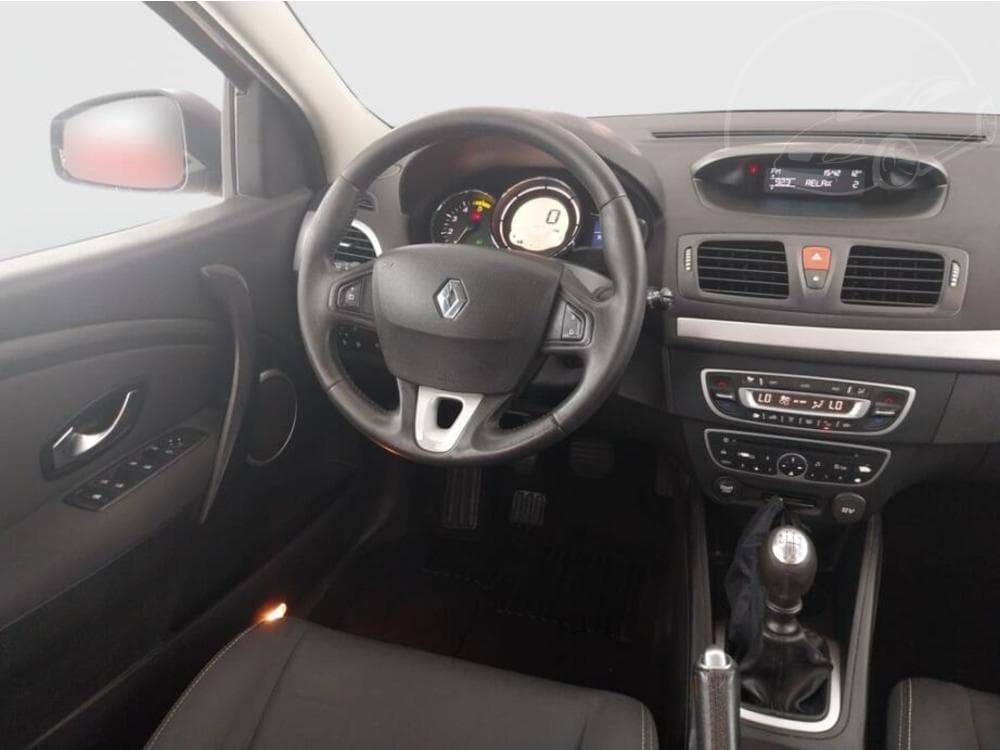 2010 Renault MEGANE - 7